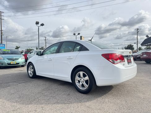 Used 2012 Chevrolet Cruze LT image 4
