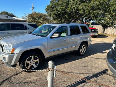 Used 2006 Jeep Grand Cherokee Laredo 75th Anniversary image 1