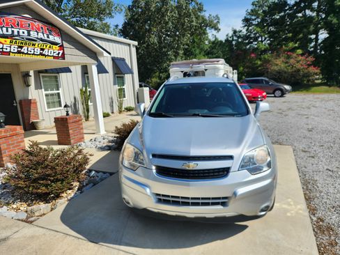 Used 2012 Chevrolet Captiva Sport FWD LT w/ 1LT image 3