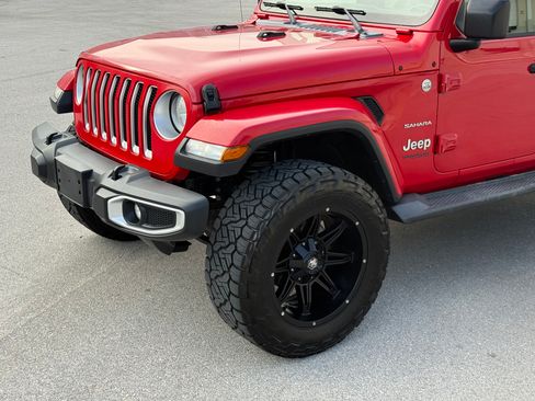 Used 2019 Jeep Wrangler 4WD Unlimited Sahara image 20