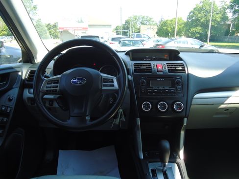 Used 2014 Subaru Forester 2.5i Premium AWD/4WD image 7