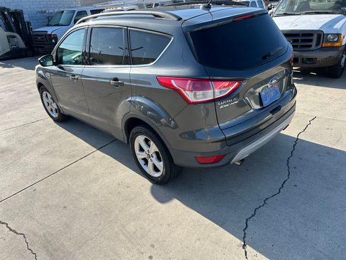 Used 2015 Ford Escape FWD SE image 4