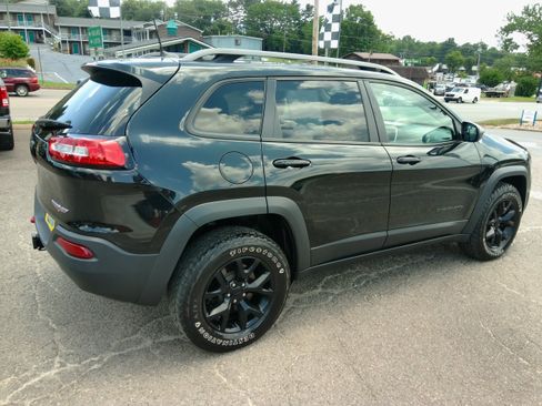 Used 2016 Jeep Cherokee 4WD Trailhawk image 4