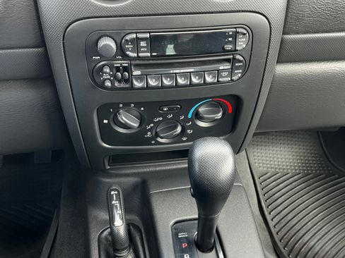 Used 2003 Jeep Liberty Sport image 6