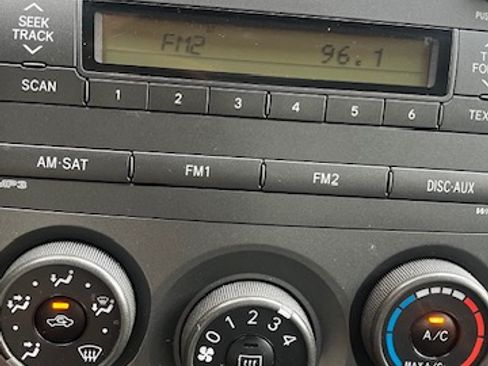 Used 2011 Toyota Corolla LE FWD image 10