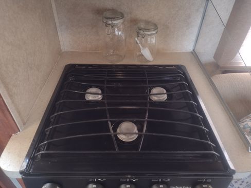 Used 2011 Ford E-450 and Econoline 450 image 36