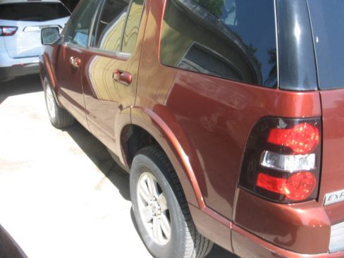 Used 2009 Ford Explorer 4WD XLT image 6