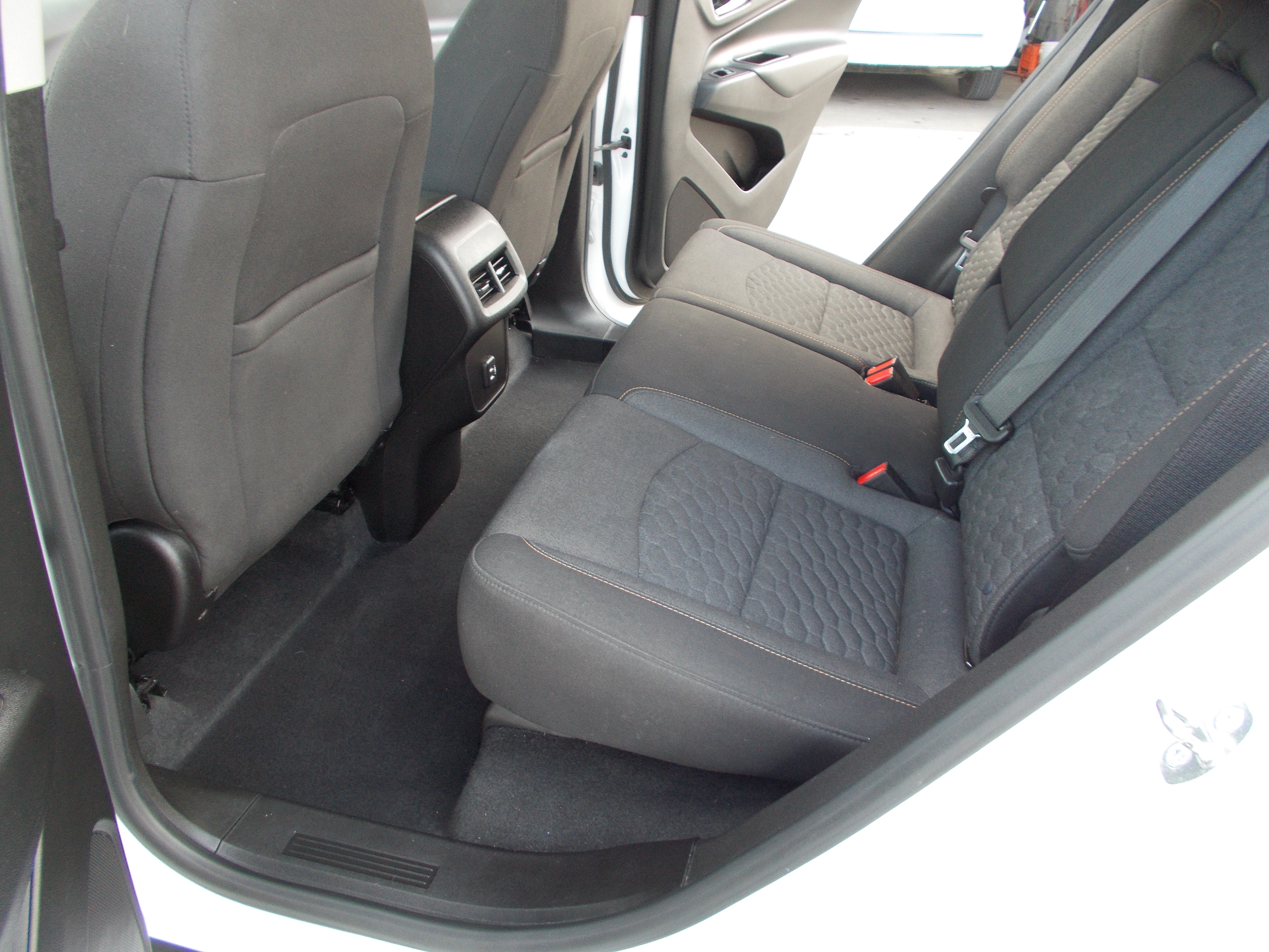 Used 2019 Chevrolet Equinox LT AWD/4WD image 16