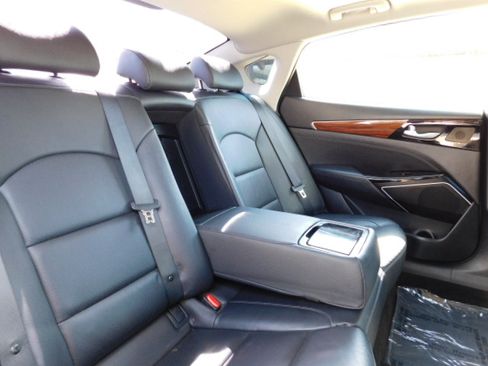 Used 2019 Kia Cadenza Technology image 22