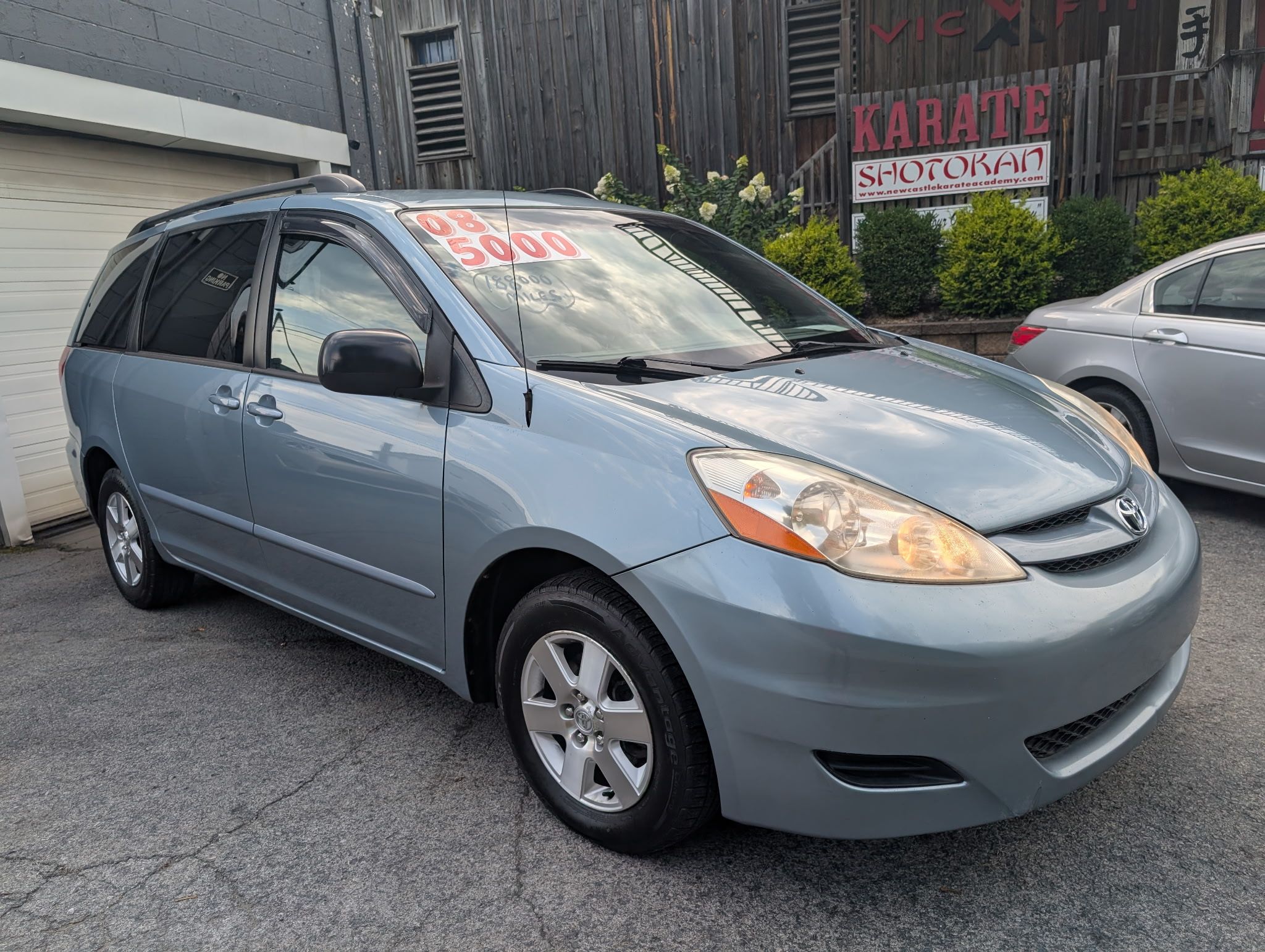 Used 2008 Toyota Sienna LE FWD image 6