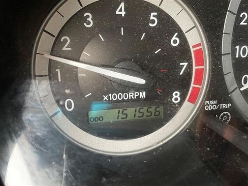 Used 2010 Toyota Sienna CE image 18