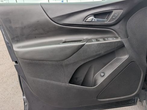 Used 2022 Chevrolet Equinox LT image 14