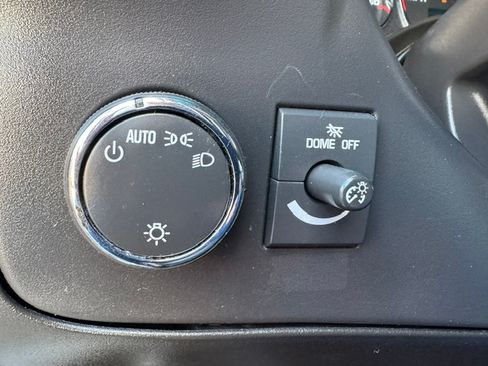 Used 2022 GMC Savana 3500 Extended RWD image 18