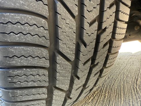 Used 2010 Dodge Challenger R/T image 33