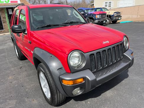 Used 2003 Jeep Liberty Sport image 3