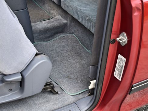 Used 1997 Toyota T100 SR5 image 38