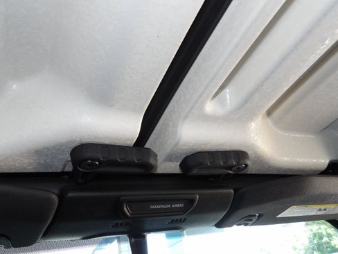 Used 2022 Jeep Gladiator Sport AWD/4WD image 32