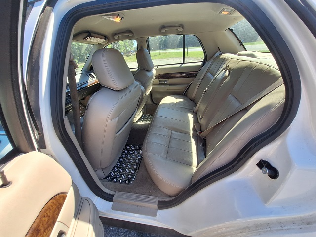 Used 2010 Mercury Grand Marquis LS RWD image 13