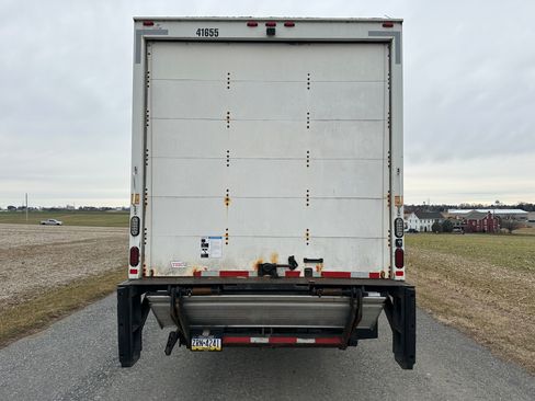 Used 2017 Ford F650 2WD Regular Cab Super Duty image 6