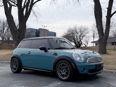 Used 2010 MINI Cooper image 5