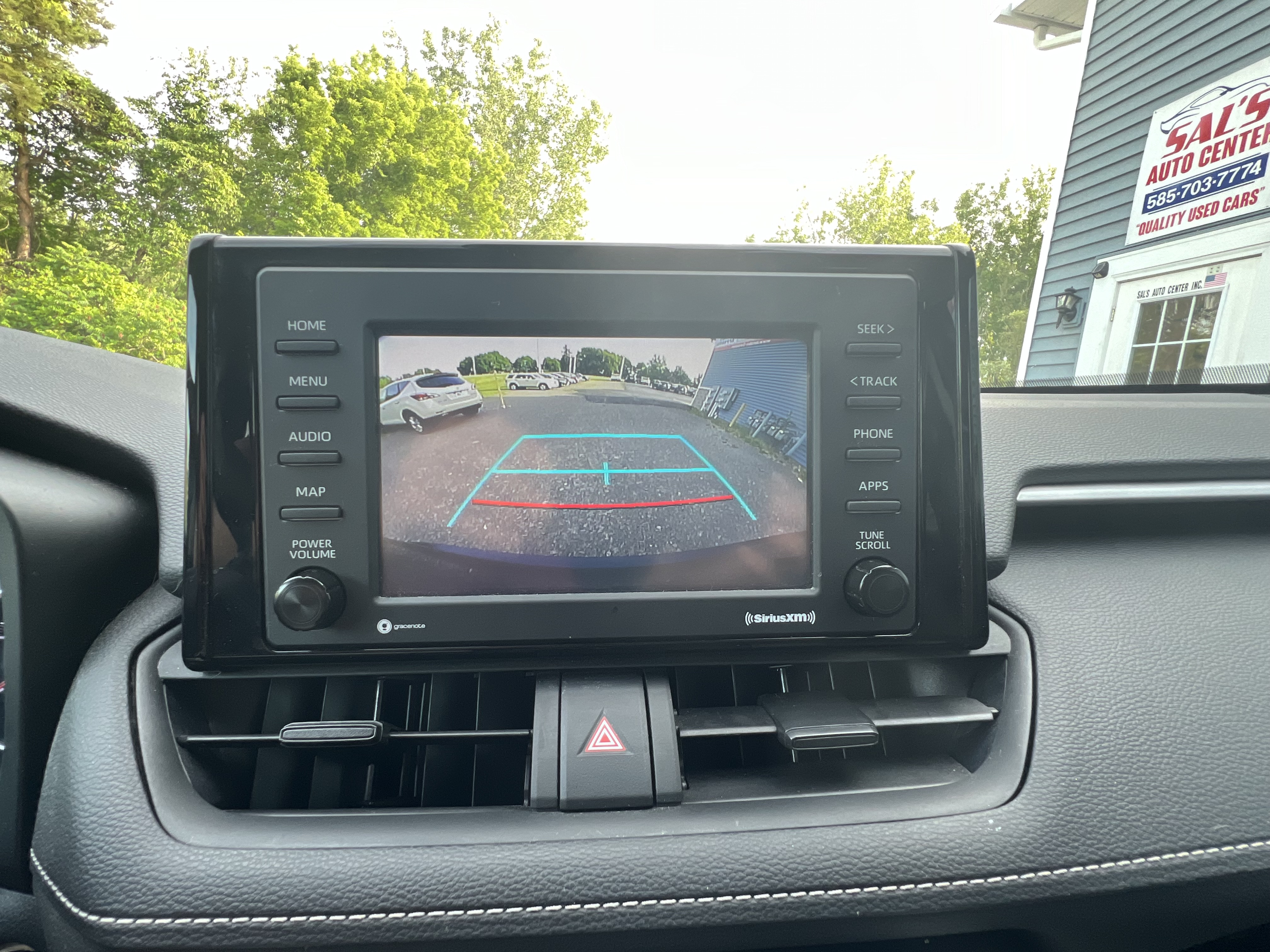 Used 2022 Toyota RAV4 AWD XLE w/ Convenience Package image 15