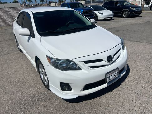 Used 2013 Toyota Corolla S FWD image 3