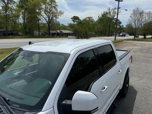 Used 2020 Ford F150 Lariat image 11