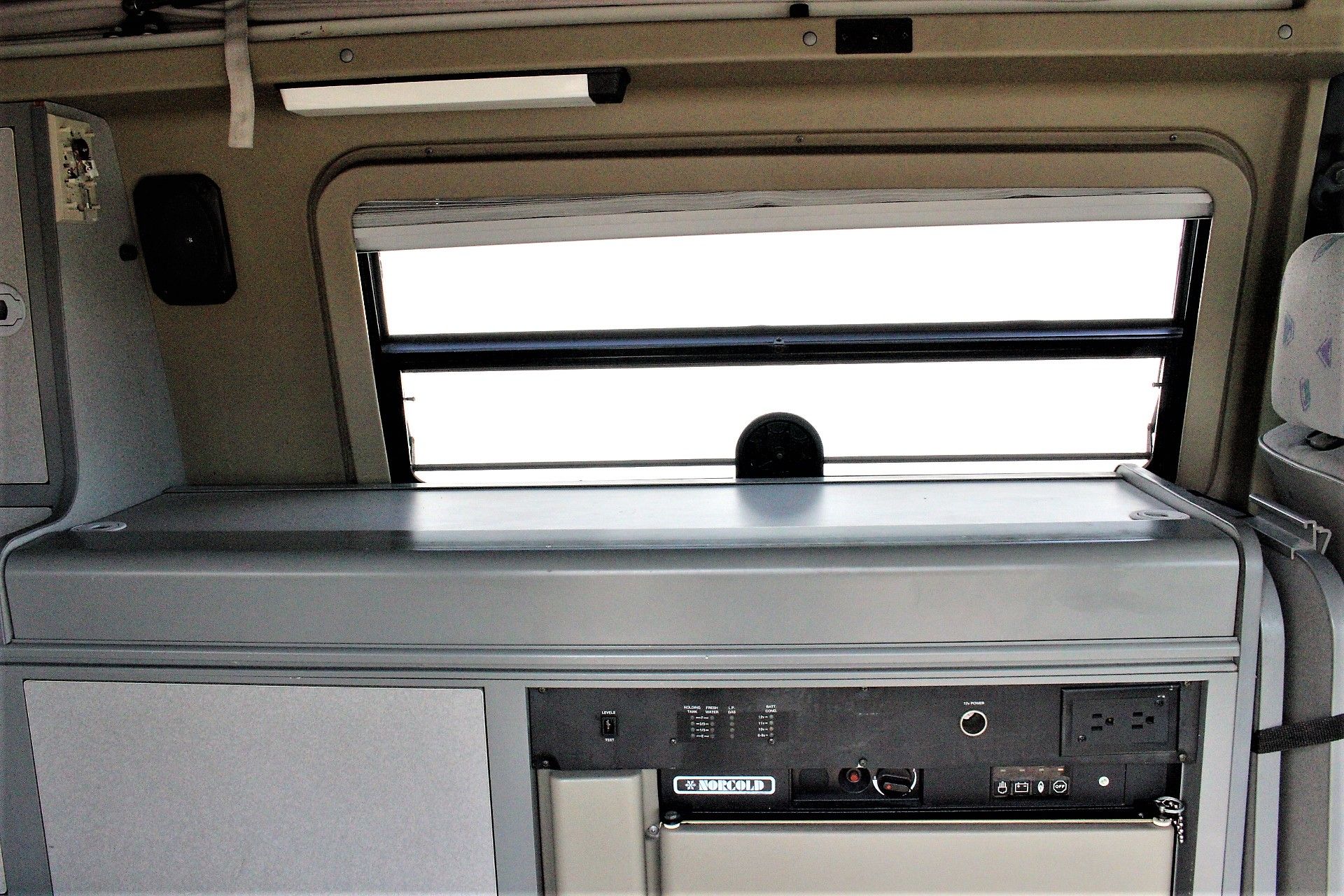 Used 1997 Volkswagen Eurovan Camper FWD image 37