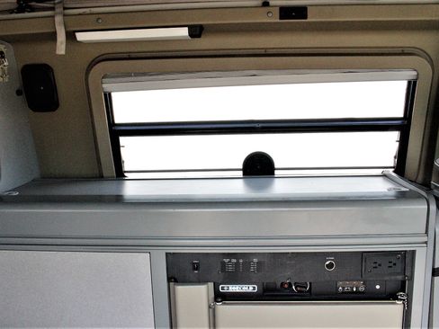 Used 1997 Volkswagen Eurovan Camper FWD image 37