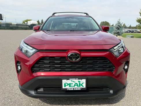 Used 2022 Toyota RAV4 AWD XLE Premium image 8