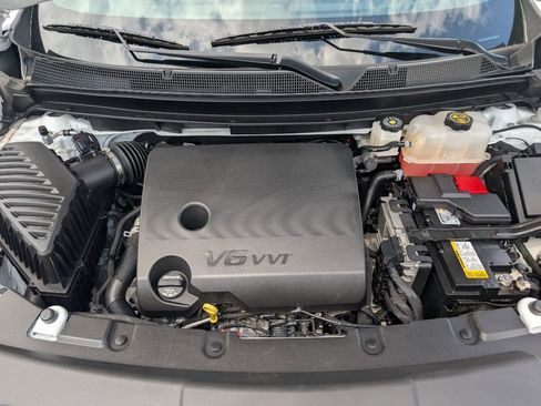 Used 2023 Chevrolet Traverse LT FWD image 18