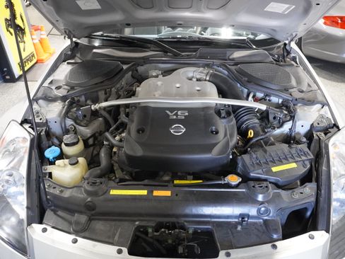Used 2004 Nissan 350Z Touring image 19