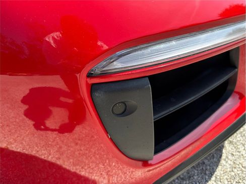 Used 2018 Porsche 911 Targa 4 GTS image 13