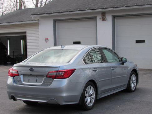 Used 2016 Subaru Legacy 2.5i Premium image 7