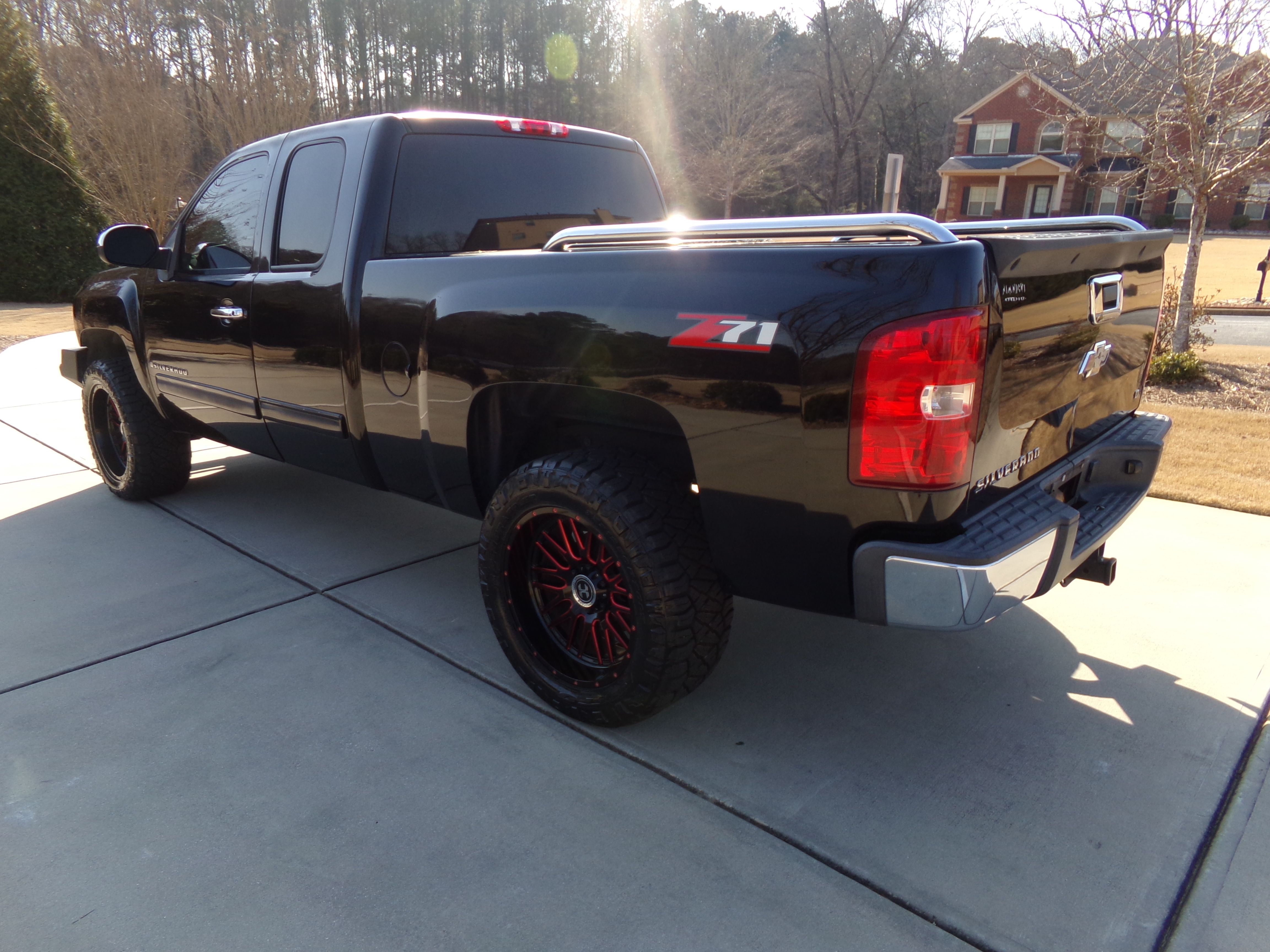 Used 2009 Chevrolet Silverado 1500 LT RWD image 3