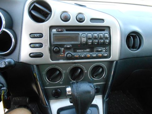 Used 2004 Toyota Matrix XR FWD image 14