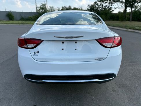 Used 2016 Chrysler 200 LX FWD image 5