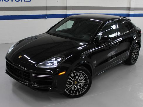 Used 2020 Porsche Cayenne Turbo Coupe AWD/4WD image 3