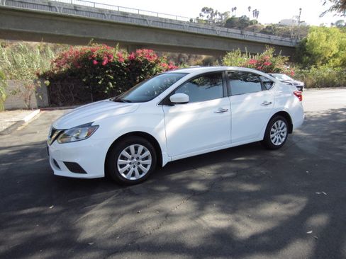 Used 2019 Nissan Sentra S w/ Electronics Package FWD image 8