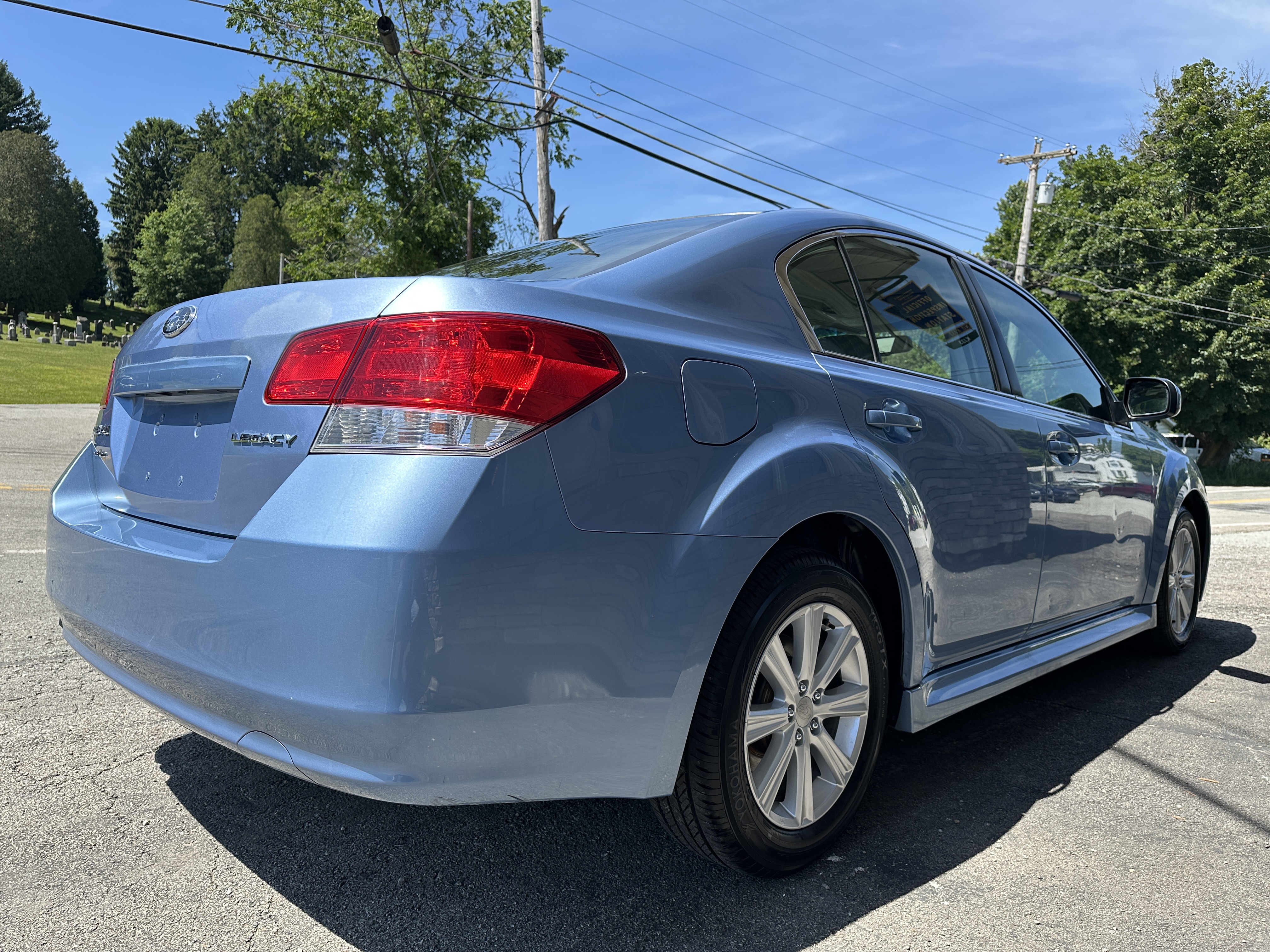 Used 2010 Subaru Legacy 2.5i Premium AWD/4WD image 4