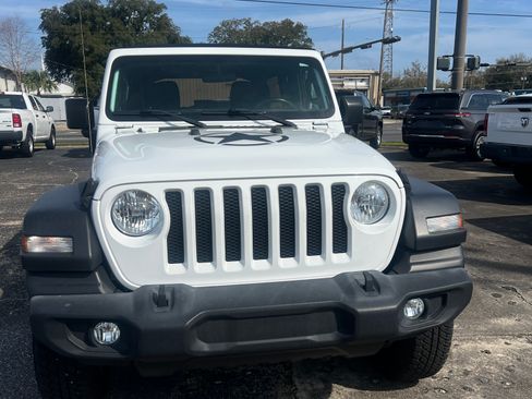 Used 2020 Jeep Wrangler Freedom Edition image 6