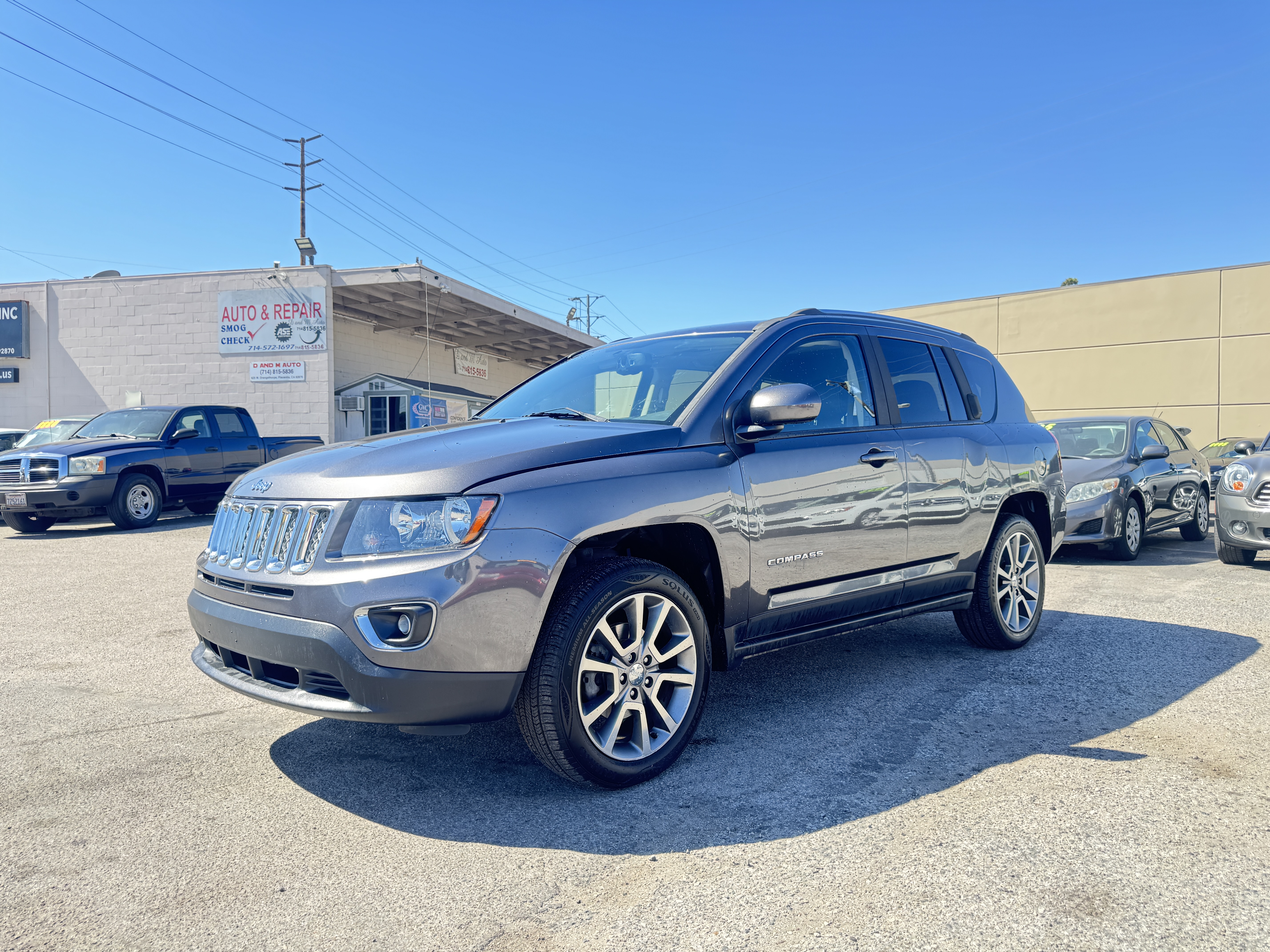 Used 2016 Jeep Compass High Altitude FWD image 3