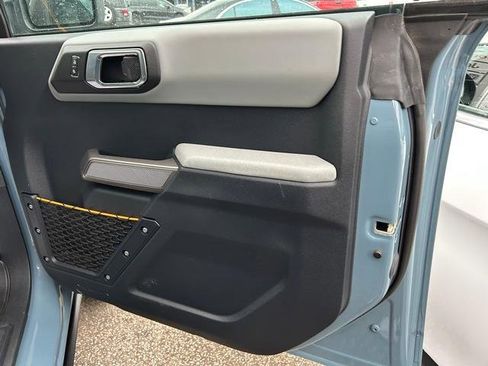 Used 2022 Ford Bronco Badlands image 30