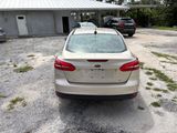Used 2018 Ford Focus SE image 2