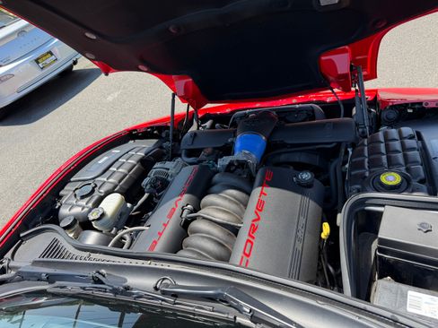 Used 1999 Chevrolet Corvette Convertible RWD image 17