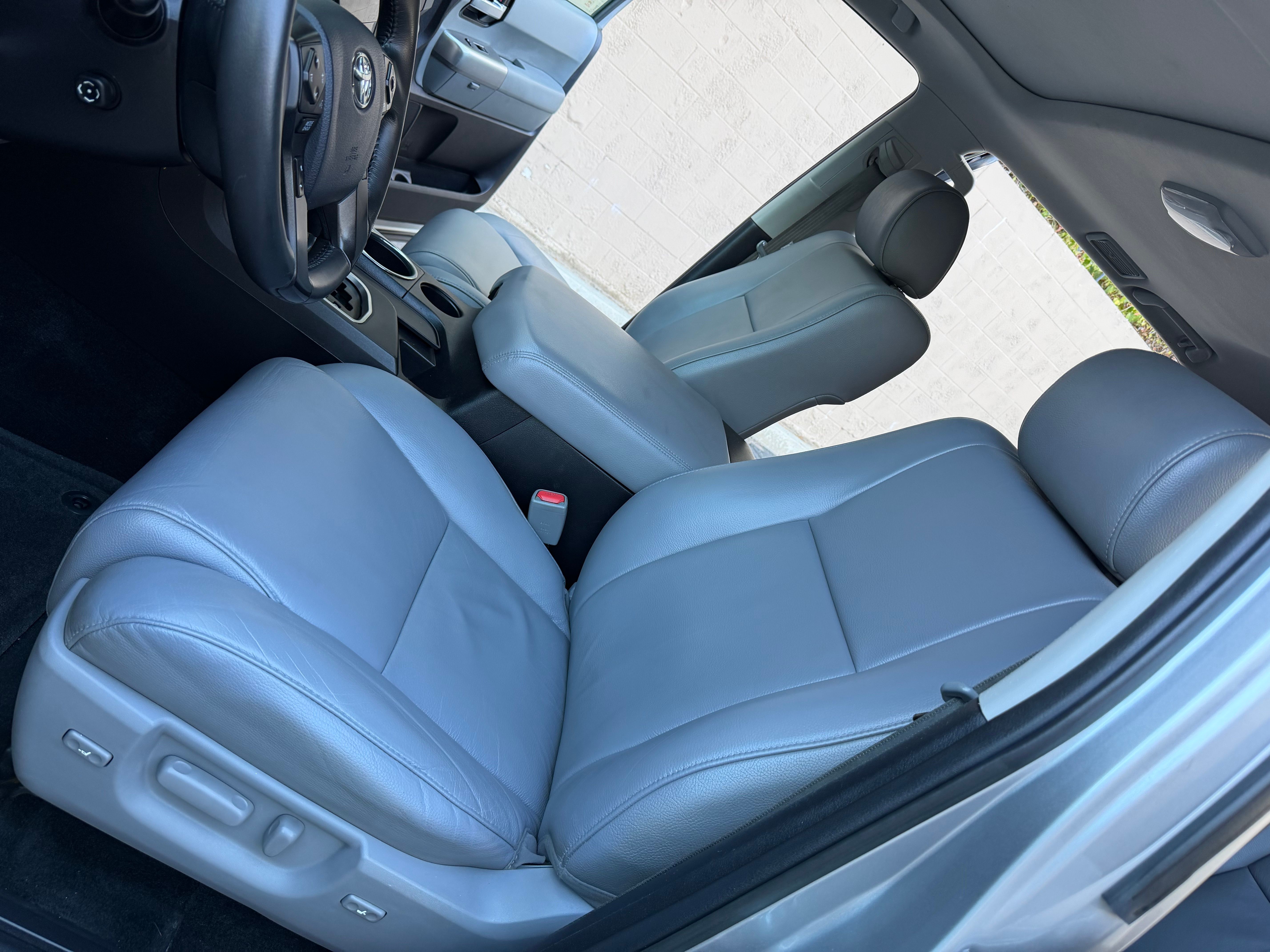 Used 2018 Toyota Sequoia Limited AWD/4WD image 20