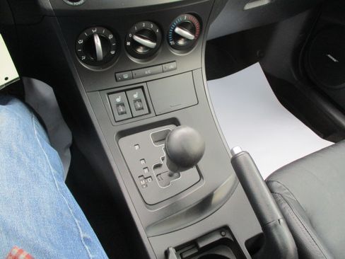 Used 2012 MAZDA MAZDA3 i Grand Touring image 41