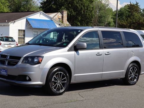 Used 2019 Dodge Grand Caravan GT FWD image 5