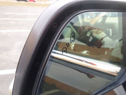 Used 2013 Lincoln MKX Reserve image 13