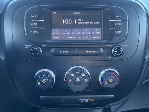 Used 2019 Kia Soul LX FWD image 15